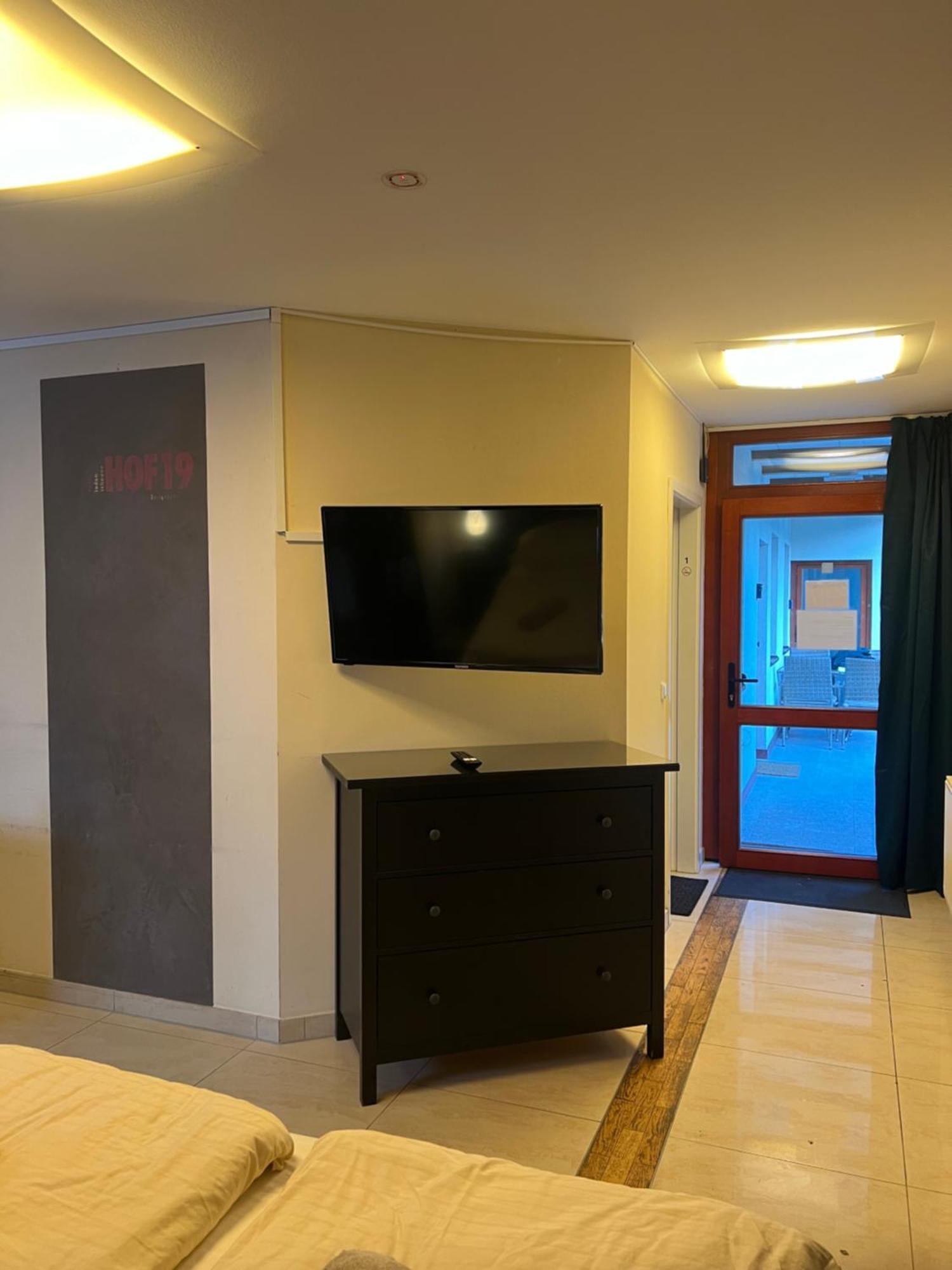Hotel Hof 19 - Nuernberg Nord Херольдсберг Экстерьер фото