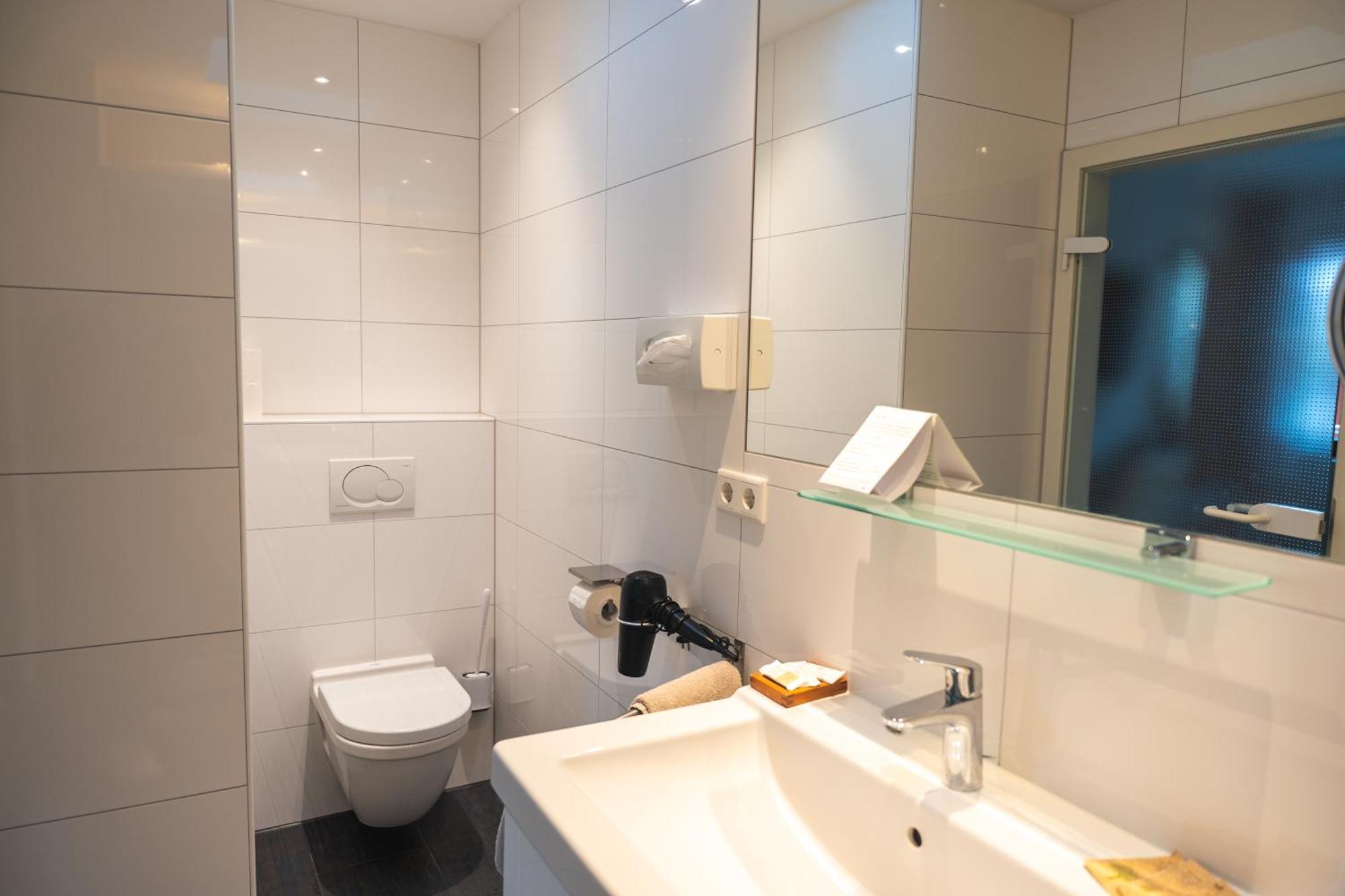 Hotel Hof 19 - Nuernberg Nord Херольдсберг Экстерьер фото